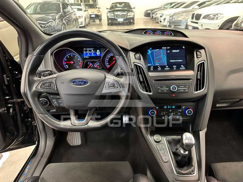 2017 Ford FOCUS