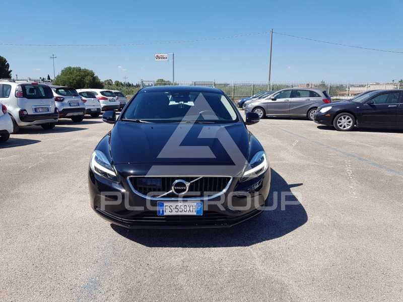 2018 Volvo V40