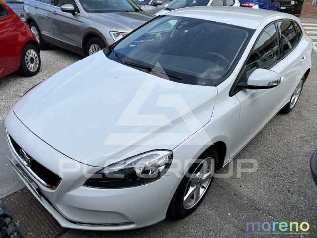 2018 Volvo V40