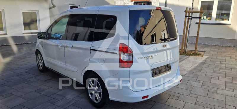 2018 Ford Tourneo