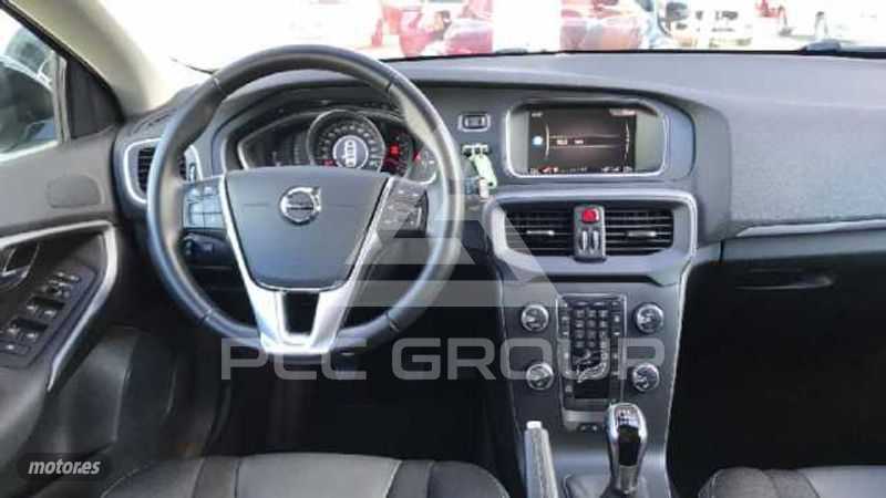 2019 Volvo V40
