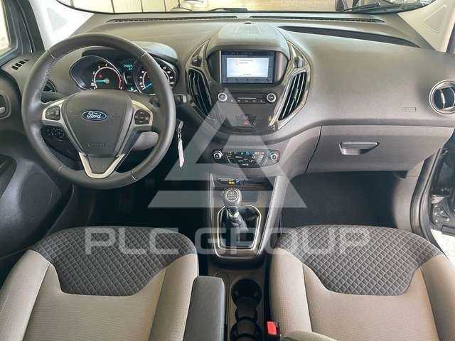 2019 Ford Tourneo