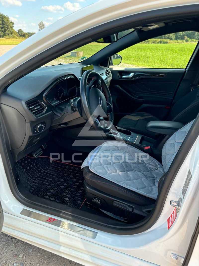 2020 Ford FOCUS