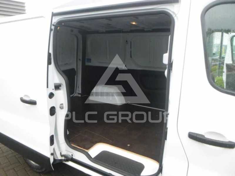 2021 Nissan NV 300
