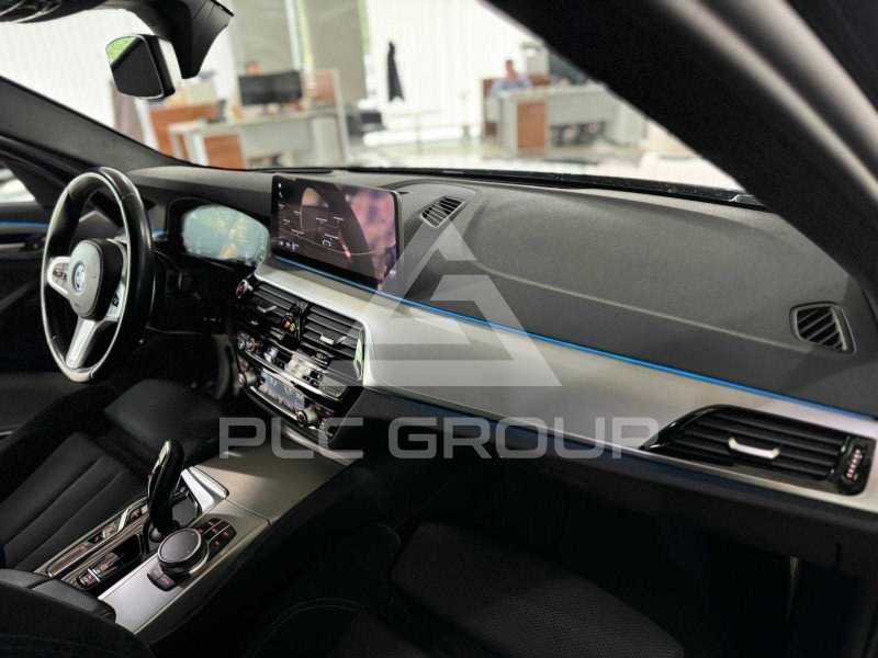 2021 BMW 523