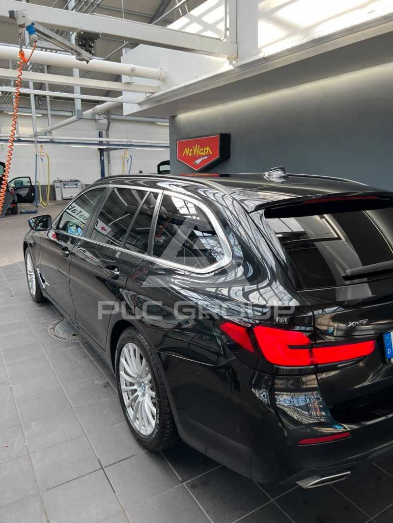 2021 BMW 523