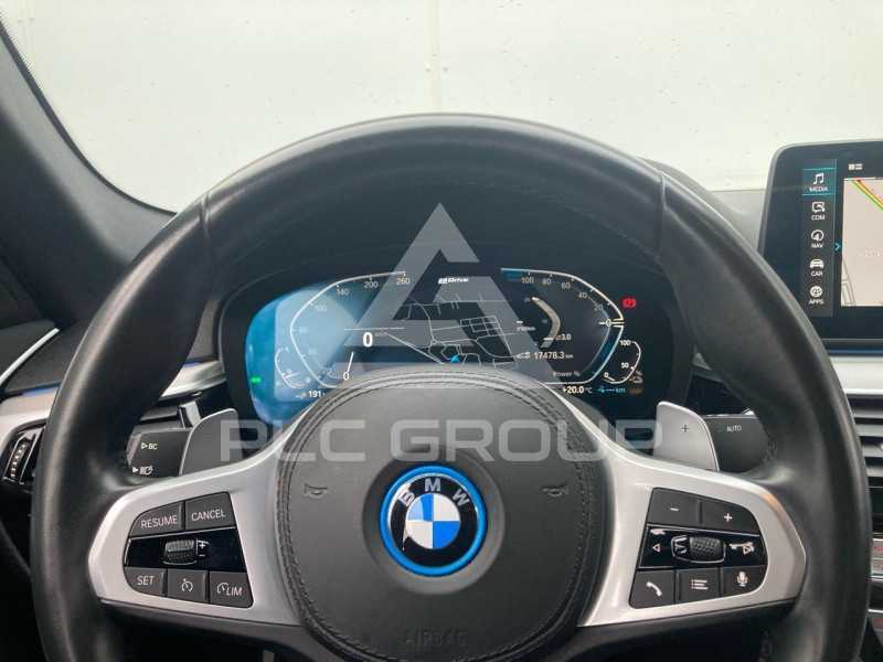 2021 BMW 523