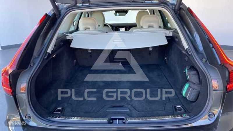 2021 Volvo V90