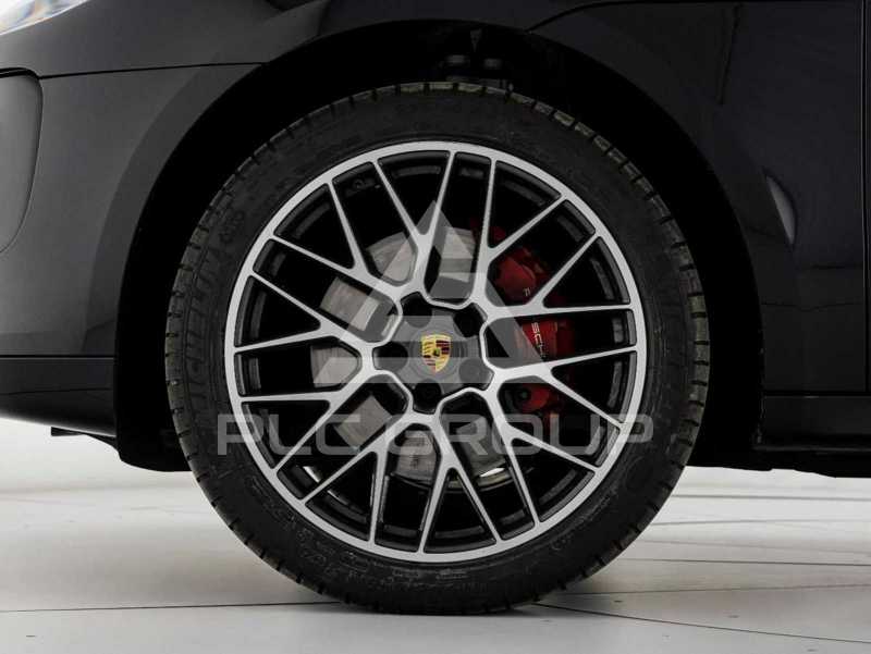 2021 Porsche MACAN