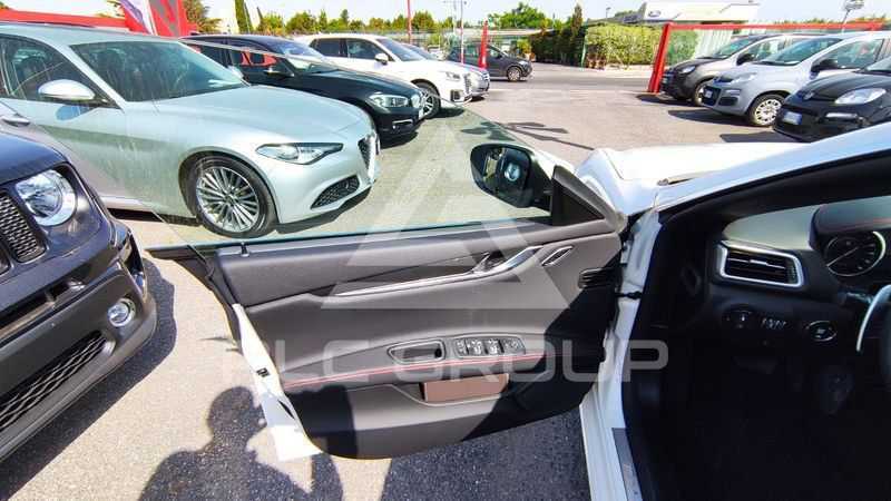 2021 Maserati GHIBLI