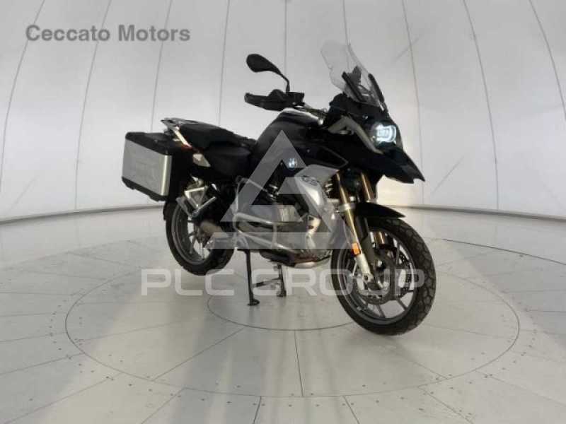 2022 BMW 120