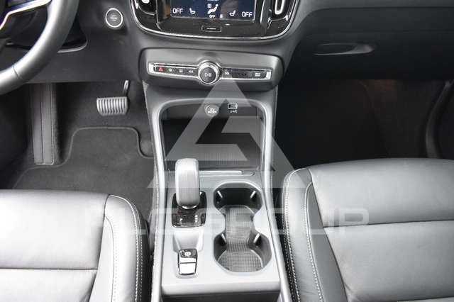2022 Volvo XC40