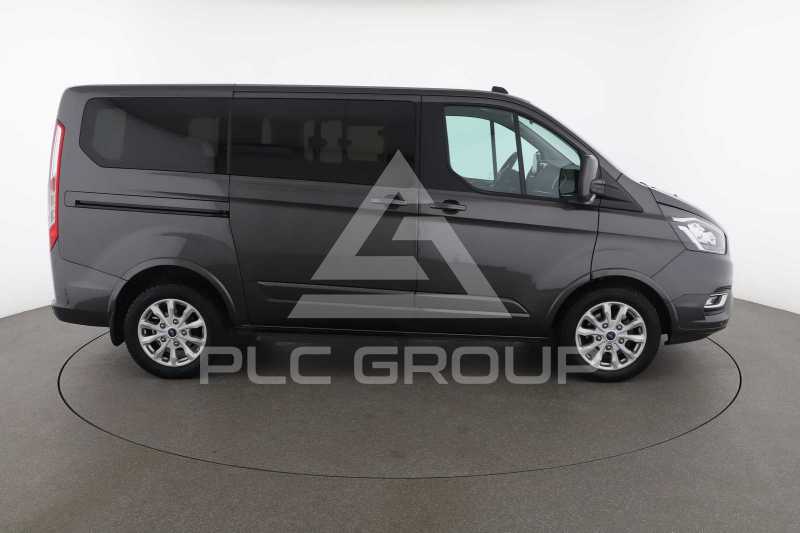 2022 Ford Tourneo