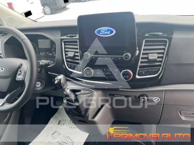 2022 Ford Tourneo