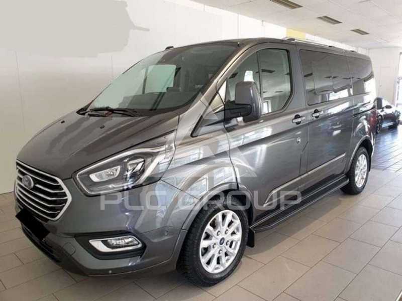 2022 Ford Tourneo