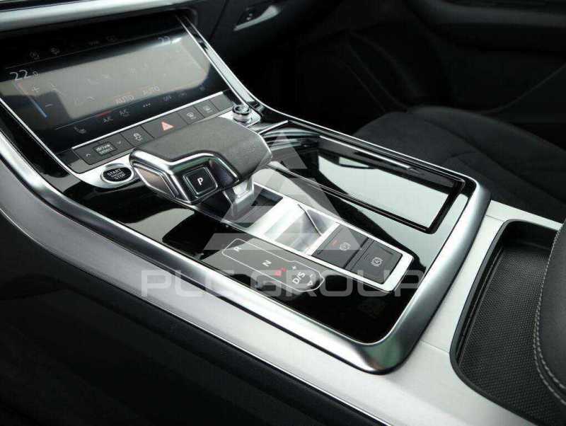 2023 Audi Q8