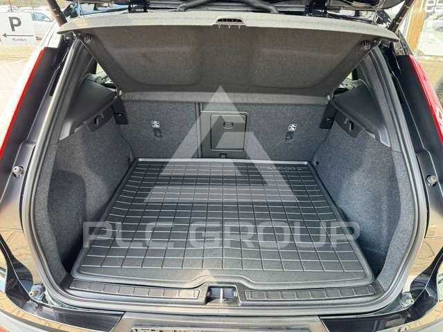 2023 Volvo XC40