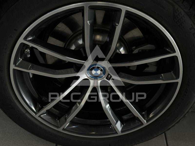 2024 BMW 523