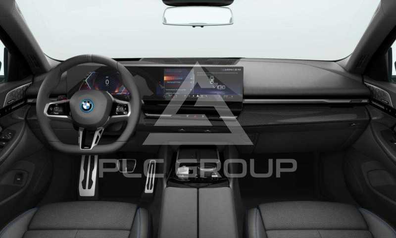 2024 BMW 523