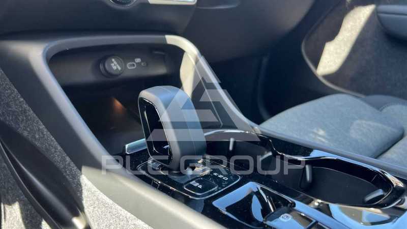 2024 Volvo XC40