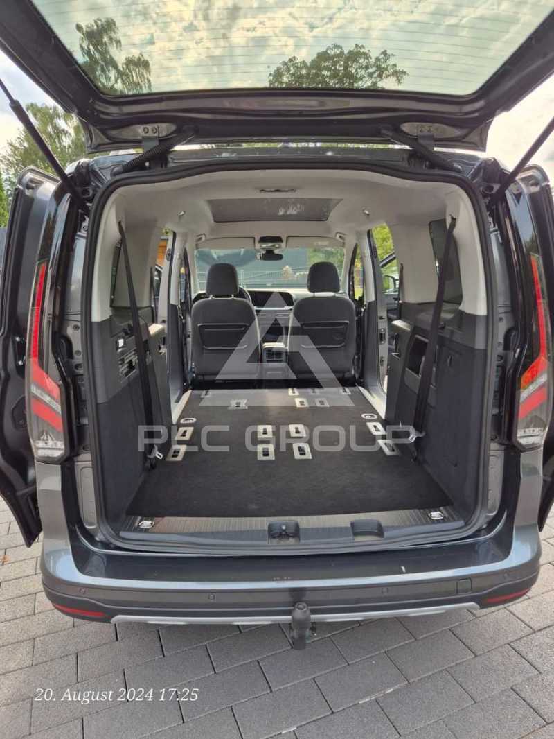 2024 Ford Tourneo