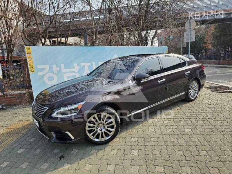 2014 Lexus LS