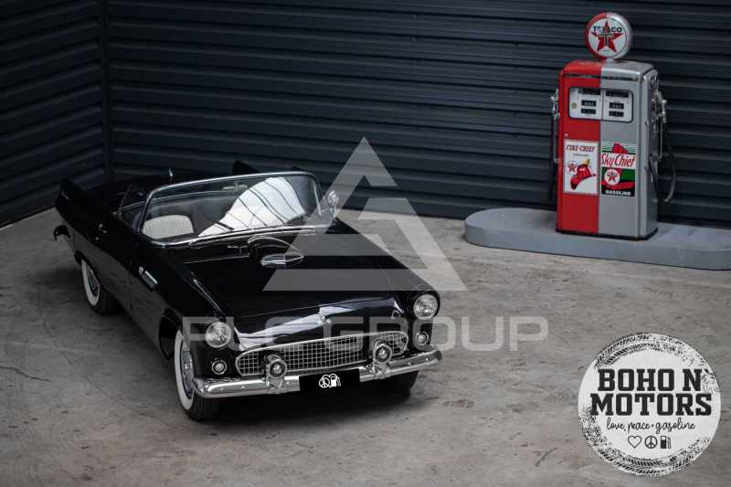 1955 Ford Thunderbird