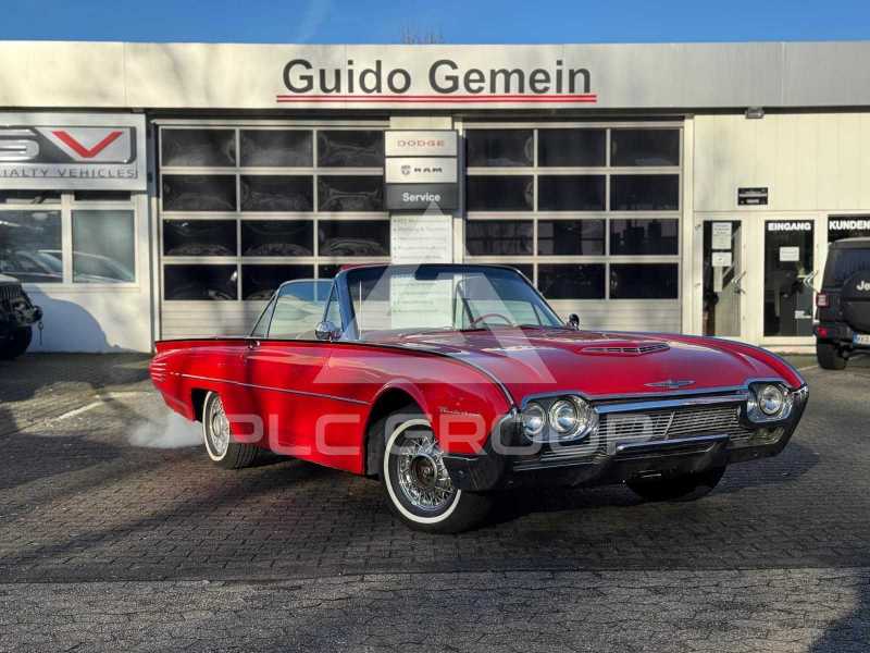 1961 Ford Thunderbird