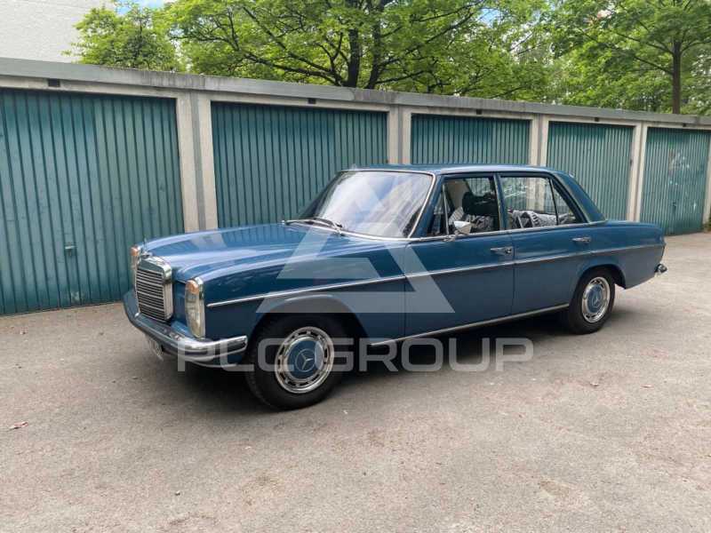 1972 Mercedes Benz 220