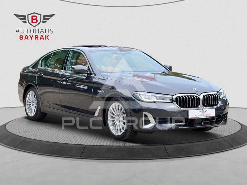 2021 BMW 520