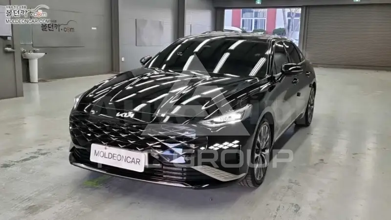 2021 KIA K8