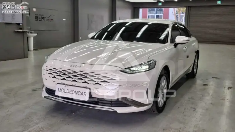 2021 KIA K8