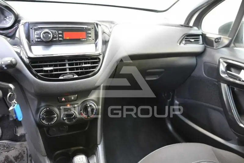 2015 Peugeot 208