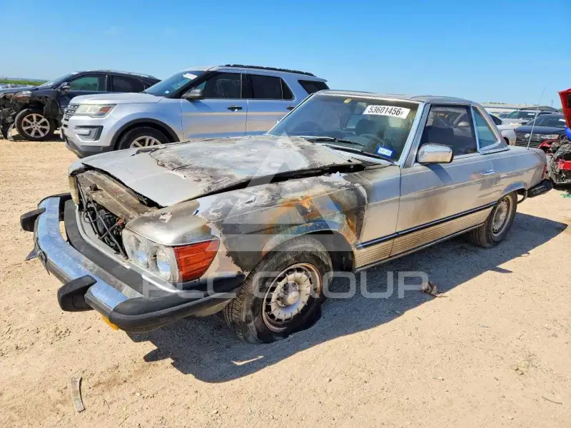 1981 Mercedes Benz 380 photo