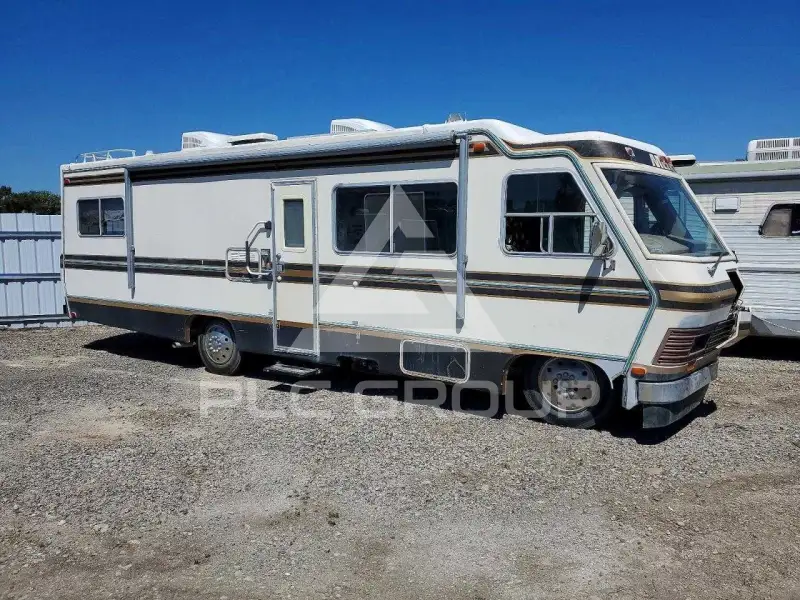 1982 Chevrolet P30 фото