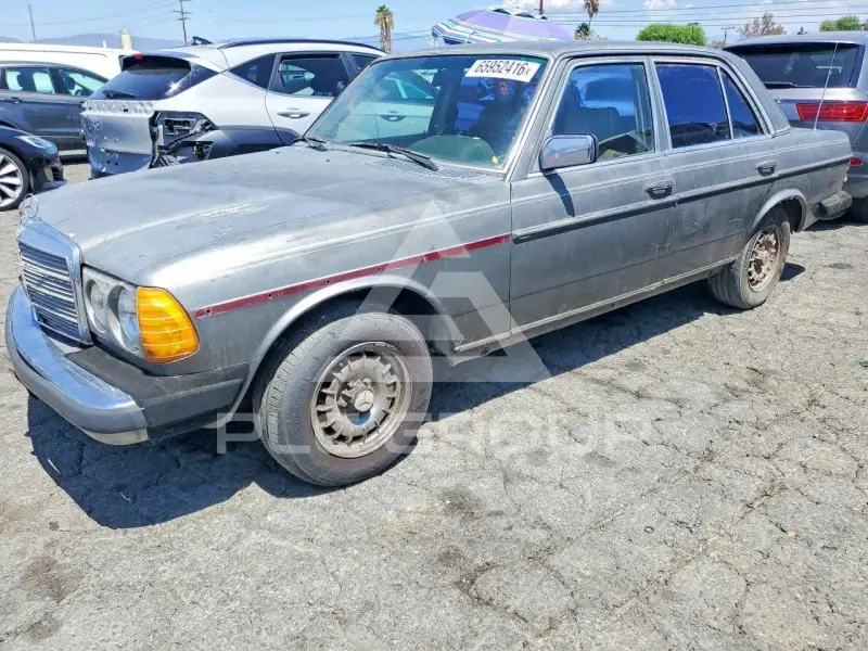 1982 Mercedes Benz E 300 фото