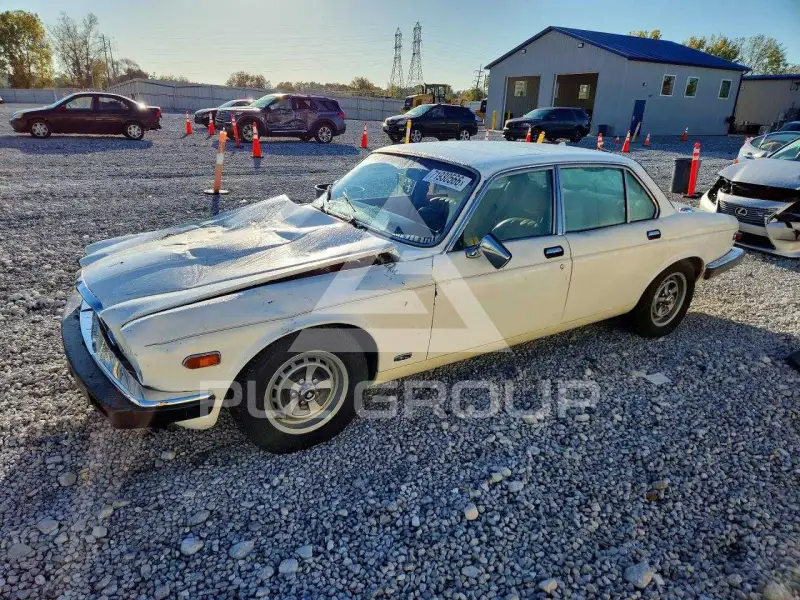 1983 Jaguar XJ фото
