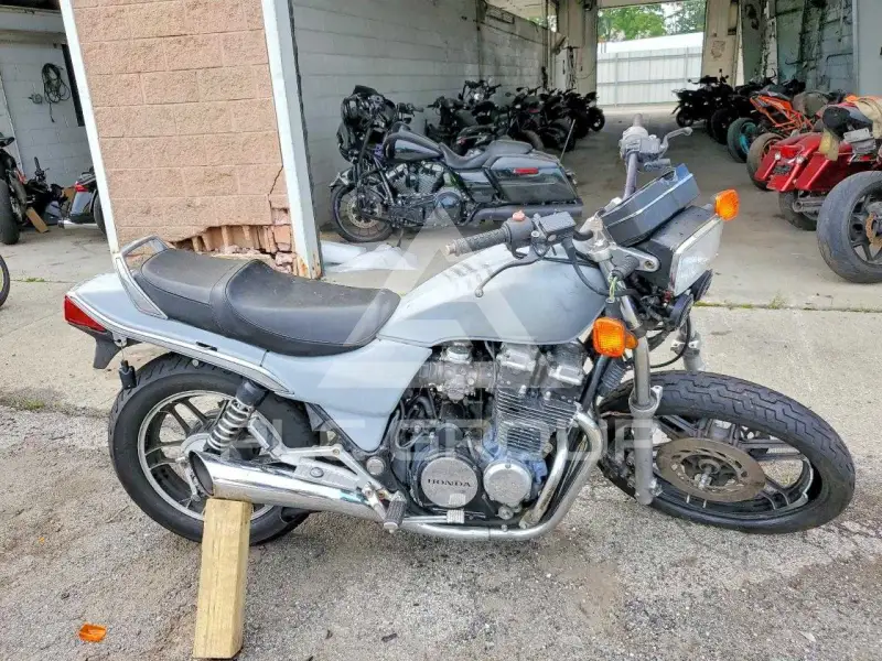 1983 Honda CB фото