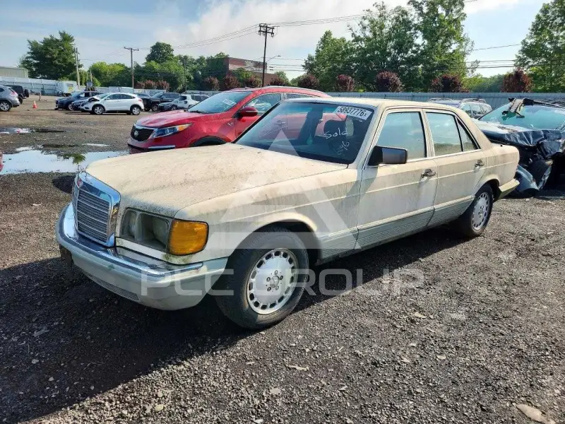 1984 Mercedes Benz E 300 photo