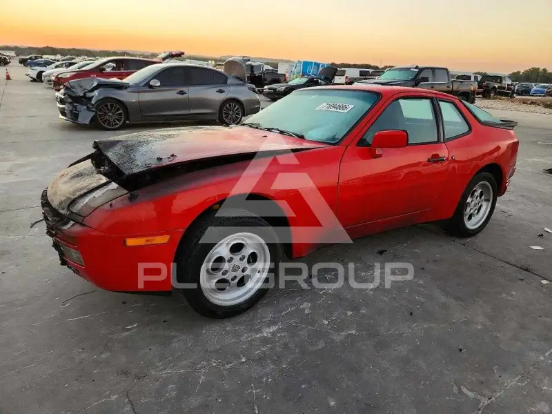 1986 Porsche 944 фото