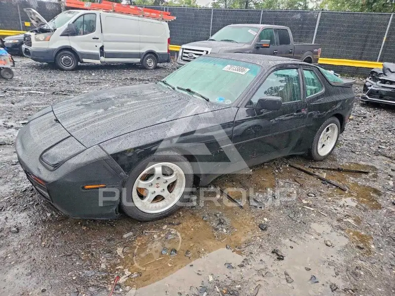 1986 Porsche 944 фото