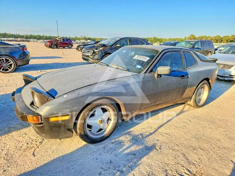 1986 Porsche 944 фото