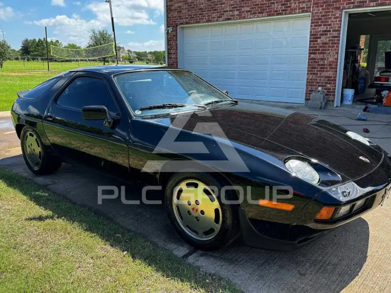 1986 Porsche 928 фото