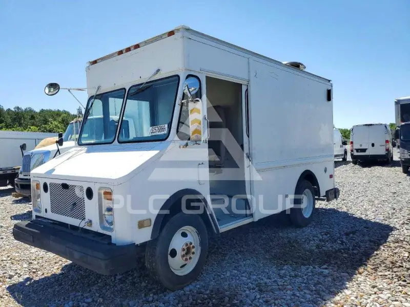 1987 Chevrolet P30 photo