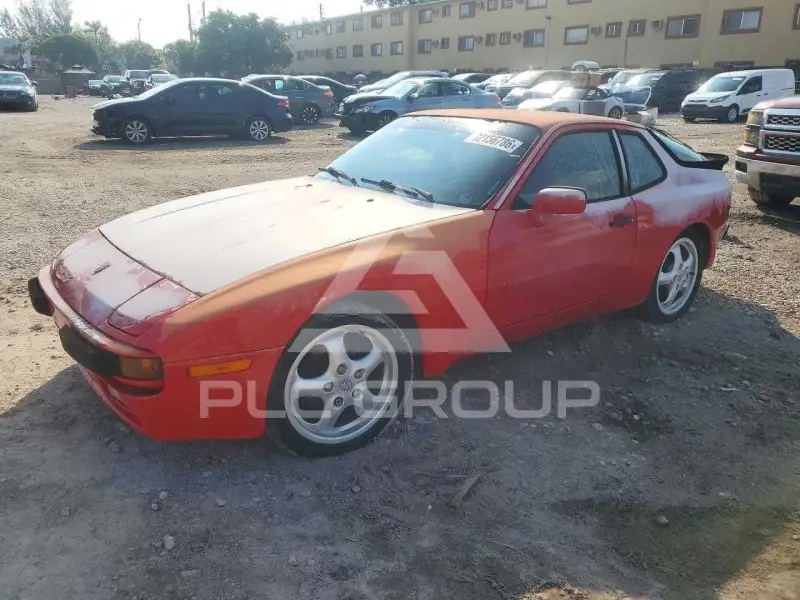 1987 Porsche 944 photo