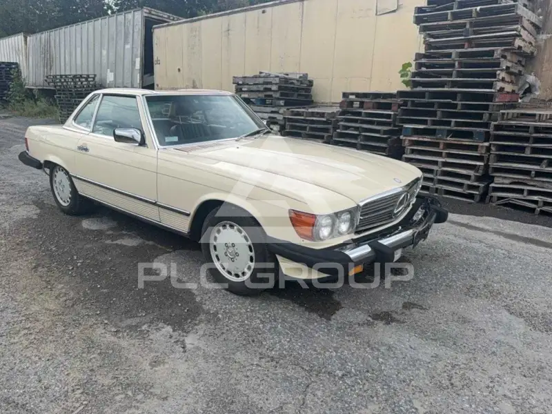 1988 Mercedes Benz 560 photo