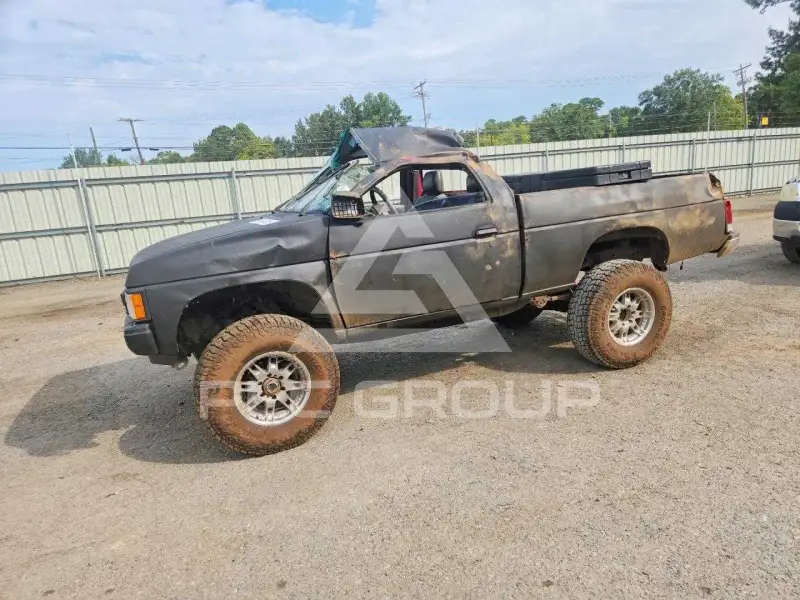 1989 Nissan Navara фото