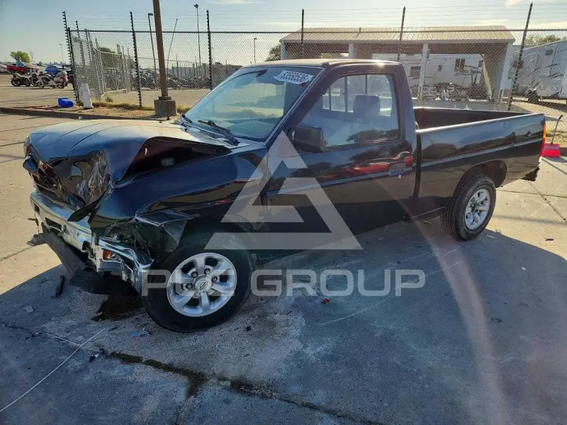 1989 Nissan Navara photo
