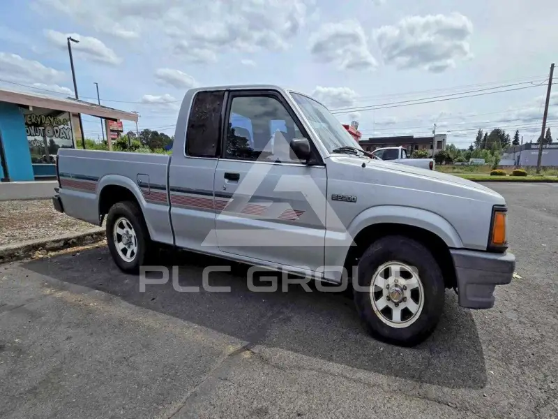 1989 Mazda B2200 photo