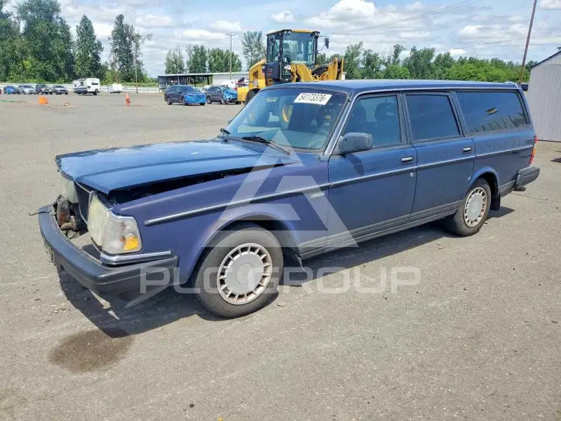 1989 Volvo 245 photo